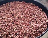 A picture of step 5 of Ngugu karanga (roasted peanut).