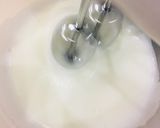 Hình bước làm 1 của món Nấu ăn cùng con: Bánh bông lan trà xanh không cần định lượng chính xác