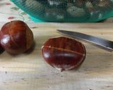 Foto del paso 1 de la receta: Castañas en almíbar recubiertas con chocolate