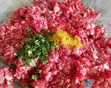 Foto del paso 1 de la receta: Filetes rusos en salsa