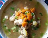 Foto langkah ke 4 dari resep Sop ayam wortel.