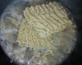 Foto langkah ke 3 dari resep Seblak indomie goreng.