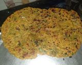 બાજરા લસણ ના થેપલા (Bajra Garlic Thepla Recipe in Gujarati) રેસીપી સ્ટેપ3ફોટો