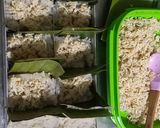 Foto langkah ke 3 dari resep Lemper Ketan Isian Ayam.