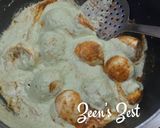 A picture of step 3 of Afghani Anda/Egg Curry.