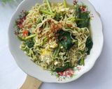 Foto langkah ke 6 dari resep Mie Instan Kuah Nyemek.