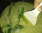 Foto langkah ke 1 dari resep Nasi Uduk Hijau, Ayam Suwir dan Perkedel Udang.