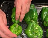 Foto del paso 7 de la receta: Pimientos rellenos de tortilla de patatas