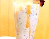 A picture of step 3 of Banana boost Shake.