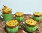 Foto langkah ke 3 dari resep Avocado Dalgona Coffee Pudding.