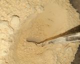 A picture of step 3 of Leftover Roti pakoda.