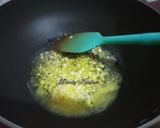 Foto langkah ke 4 dari resep Nasi Daun Jeruk Ayam & Enoki.