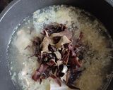 Foto langkah ke 2 dari resep Sup Tahu Ayam Jamur.