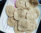 A picture of step 4 of Crunchy Lachcha Mathri.