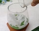 Foto langkah ke 2 dari resep Buko Pandan Es Mochi Klepon.