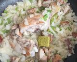 Foto del paso 3 de la receta: Pasta en salsa de pollo al verdeo