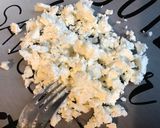 Une image de l'étape 2 de Sauce ail, persil, feta, citron et curcuma (pour poissons).