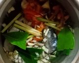 Foto langkah ke 2 dari resep Ikan Tongkol Kuah Kuning.