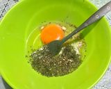 Foto langkah ke 1 dari resep Eggy Bread (Savoury French Toast).