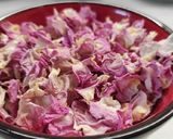 Szárított rózsa-tea, rózsás méz, rózsacukor csipkerózsából recept fázis 4 fotója
