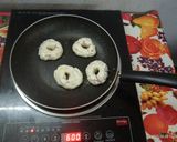 A picture of step 2 of Suji  Vada.