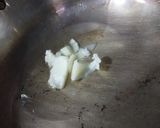 A picture of step 2 of Murmura Chikki.