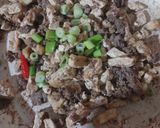 Foto langkah ke 3 dari resep Tahu Daging Lada Hitam.
