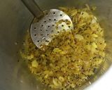 भरवा प्याज़ और आलू की सब्ज़ी (Bharva Pyaz Or Aloo Sabji Recipe In Hindi) रेसिपी चरण 2 फोटो