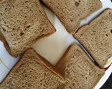 A picture of step 1 of Maggi sandwich.