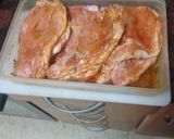 Foto del paso 1 de la receta: Chuletas de cerdo a la plancha con papas salteadas y pimientos asados