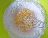Foto del paso 2 de la receta: Muffins de yogurt de vainilla con chocolate y lamina de almendras