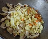 A picture of step 2 of Mushroom baby corn masala.