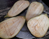 Foto del paso 1 de la receta: Berenjenas rellenas de atún