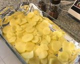 Foto del paso 1 de la receta: Papas al horno con tutifruti de colores de verduras 😗