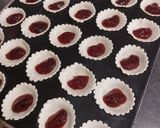 Une image de l'étape 2 de Mirlitons framboises.