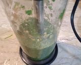 A picture of step 4 of Hara dhania imli chutney.