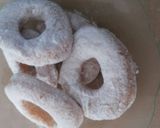 Foto langkah ke 6 dari resep Donat kentang lembut tak berbentuk.