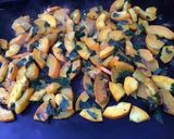 Une image de l'étape 7 de Courgette orange au céleri branche et curry.