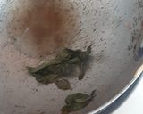 A picture of step 3 of Mixd dryfruit makhana namkeen.
