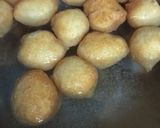 A picture of step 7 of Dahi Bhalle Dahi Wada.