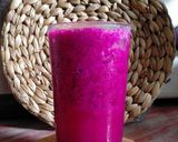 Foto langkah ke 3 dari resep Smoothies Buah Naga Merah.