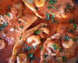 Foto del paso 5 de la receta: Gallineta con tomate y gambas