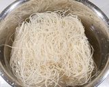 Foto langkah ke 1 dari resep Bihun Goreng Medan.