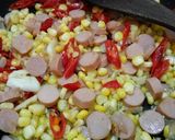 Foto langkah ke 3 dari resep Tumis Sayur Sosis Manis Pedas.
