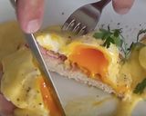 A picture of step 7 of Eggs Benedict.