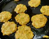A picture of step 4 of Pumpkin Flowers Vada.