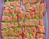 Foto del paso 3 de la receta: 132.🍉Ensalada de sandía, salmón, aguacate, feta y caviar🐟
