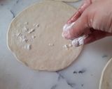 A picture of step 3 of Homemade samosa patti.