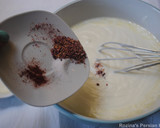 A picture of step 3 of Cucumber soup with yogurt, raisins and walnut (Aab- dogh khiar).