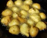 A picture of step 3 of 7 maslay Baisan k Dahi baray #iftarContestwithHuma #Cookpadapp.